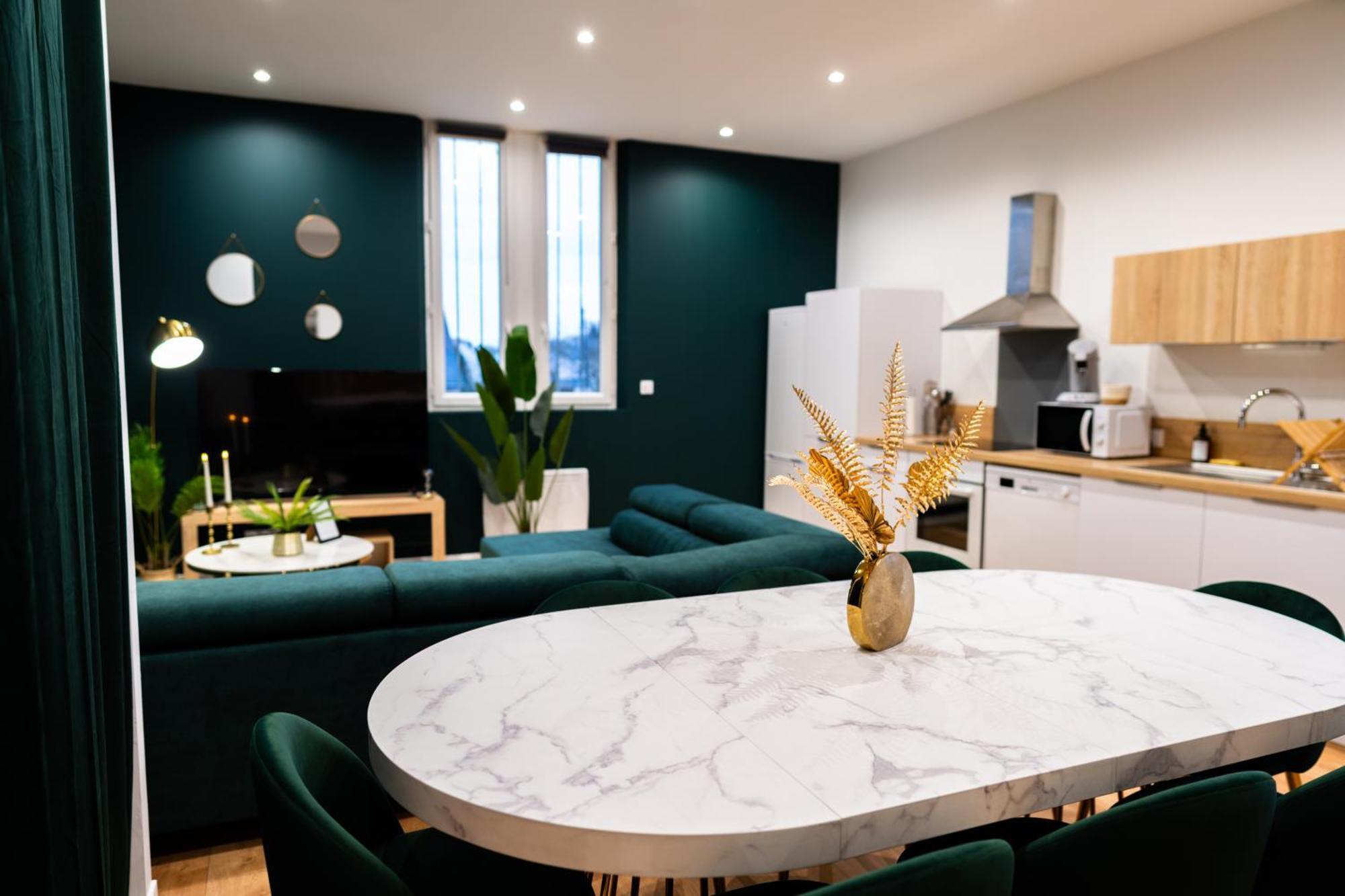 Grand Loft Familial 4 Chambres Avec Parking Prive Saumur Zewnętrze zdjęcie